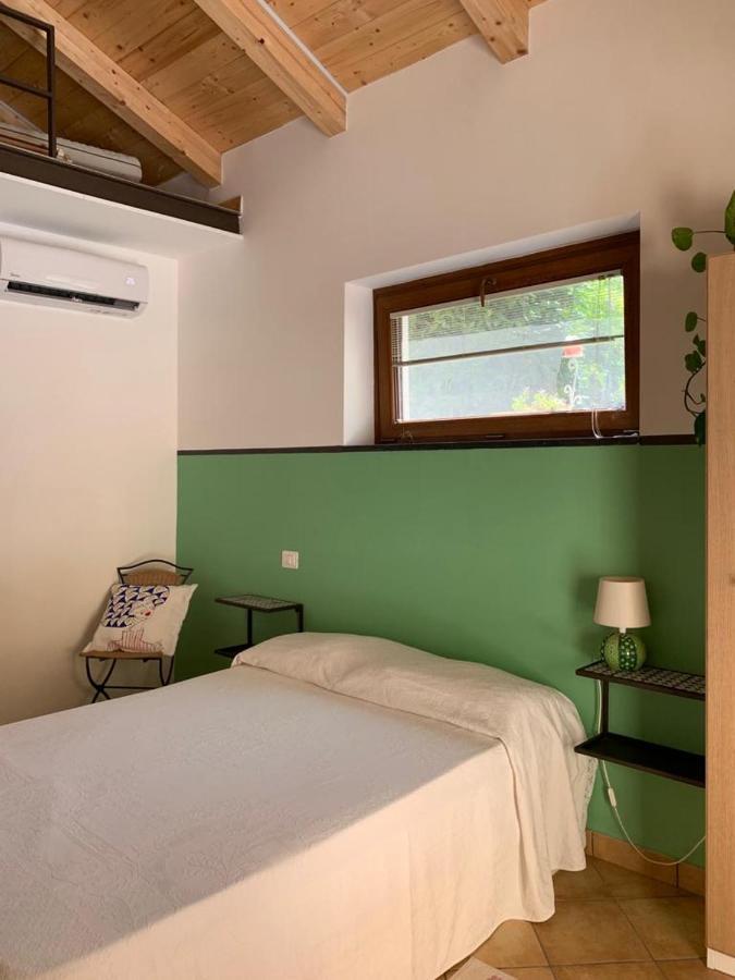 Bed and Breakfast La Stanza In Giardino Cava deʼ Tirreni Exterior foto